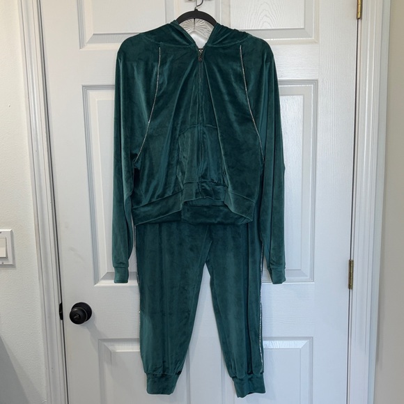 Victoria's Secret Pants - Victoria’s Secret Green Velour 2 pc Tracksuit with Rhinestones